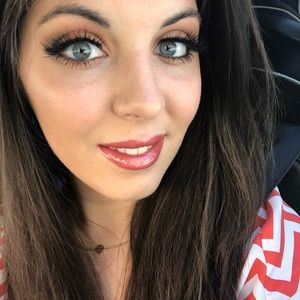 Meet your Posher, Annie